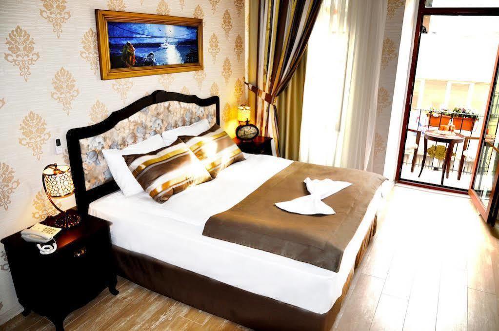 Taksim House Hotel Istanbul Bagian luar foto
