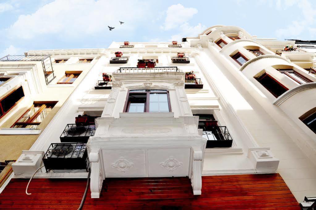 Taksim House Hotel Istanbul Bagian luar foto