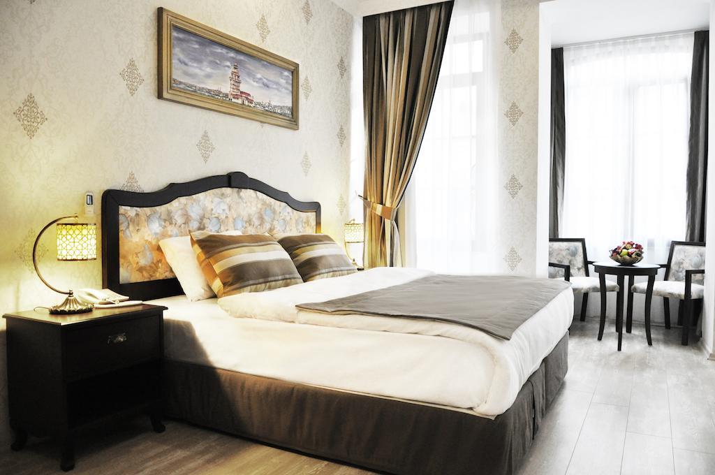 Taksim House Hotel Istanbul Bagian luar foto